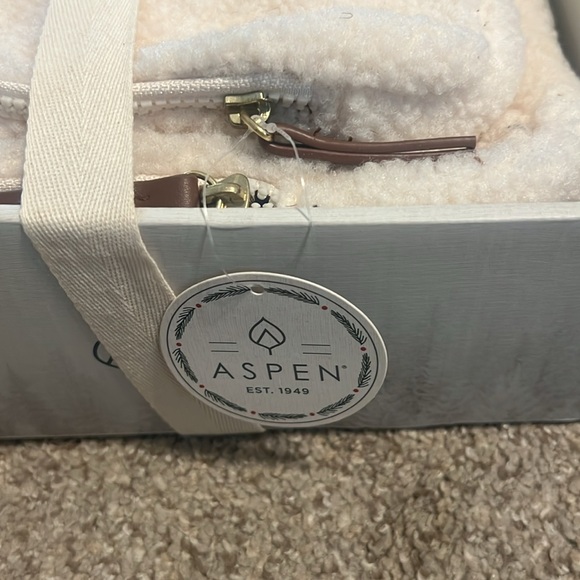 3 pc set - Picture 3 of 3